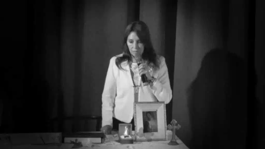 Luz de Maria de Bonita -Mystique qui canalise les messages de la Vierge Marie.