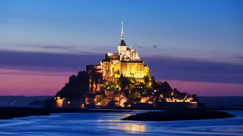 Saint-Michel Archange, guérisons et mystères avec l'huile d'onction sacrée de Luz de Maria
